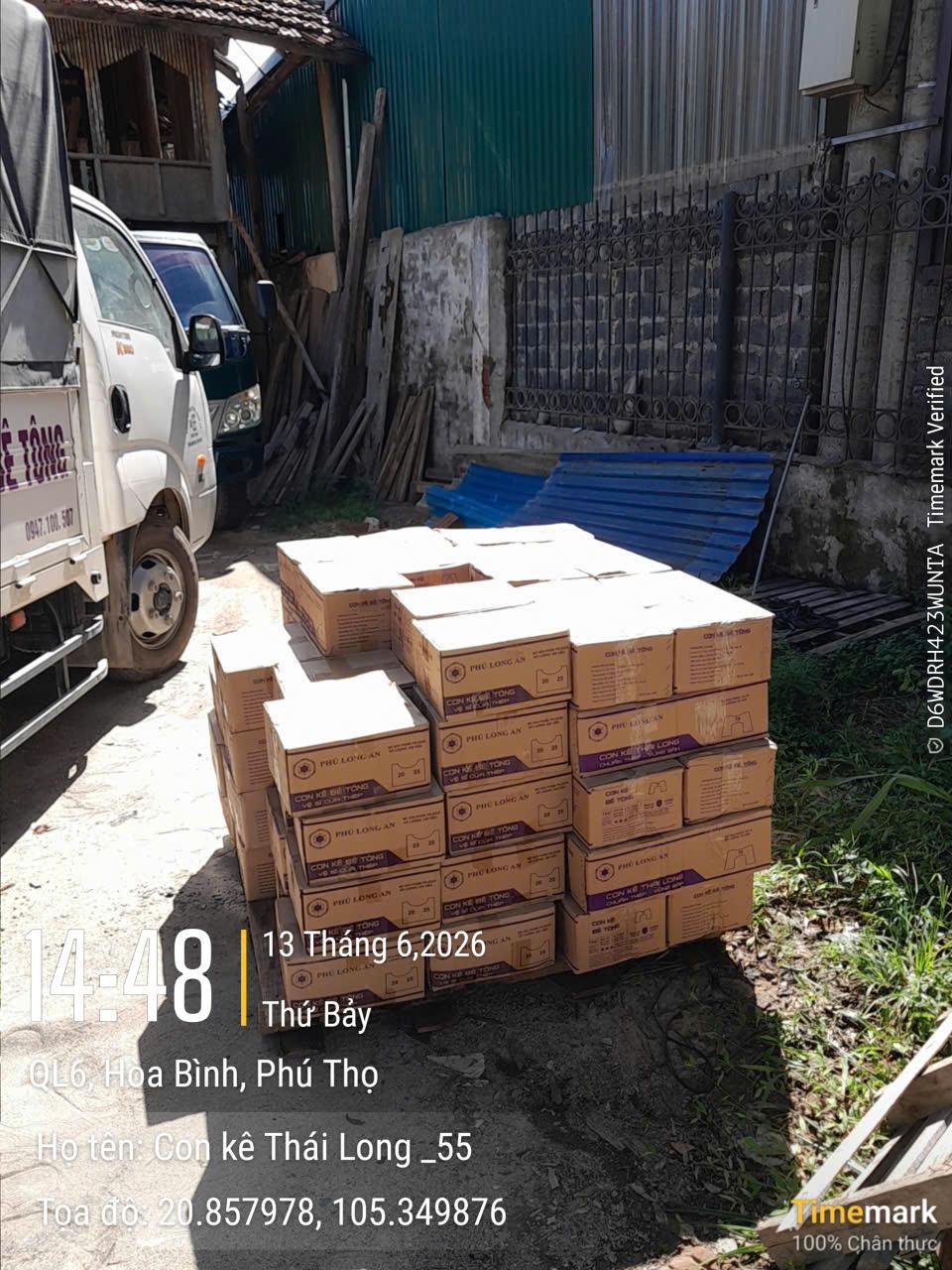 Con kê bê tông Thái Long của Phú Long An sản xuất từ bê tông đá mi mác cao dùng kê thép sàn tại các công trình Hà Nội và miền Bắc